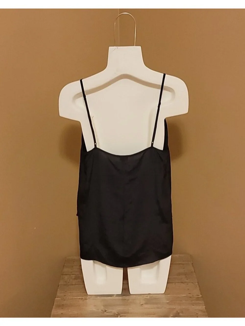 Wilfred Aritzia 100% Silk V-neck Camisole Cami Tank Size XS